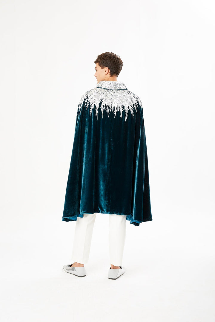 The Silver Feather Cape - MIRAYAMA EUROPE